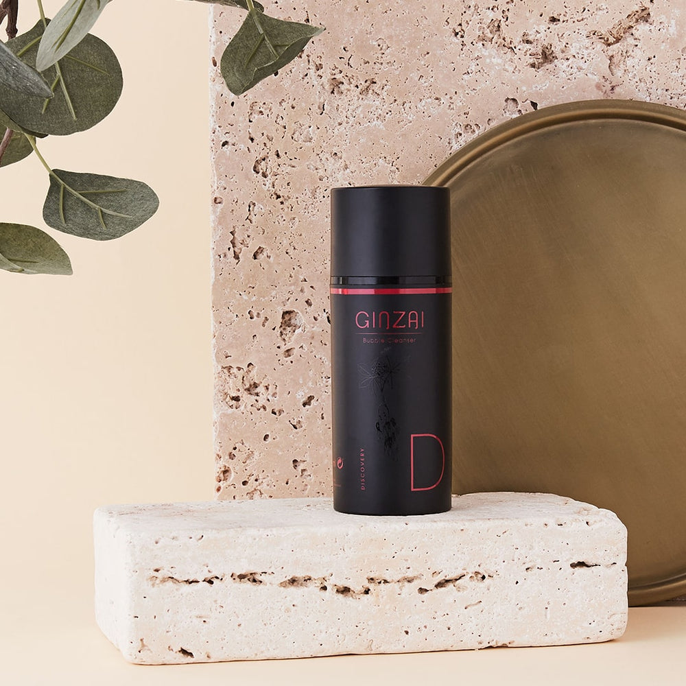 Facial cleansing foam with ginseng